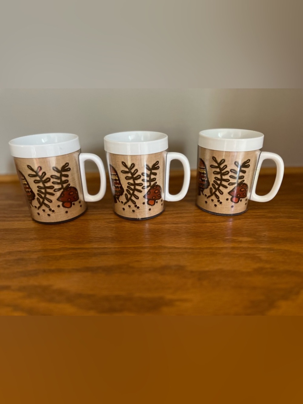 Vintage 1970 Thermo Serve insulated mugs. Set of 3 - Picture 4 of 16